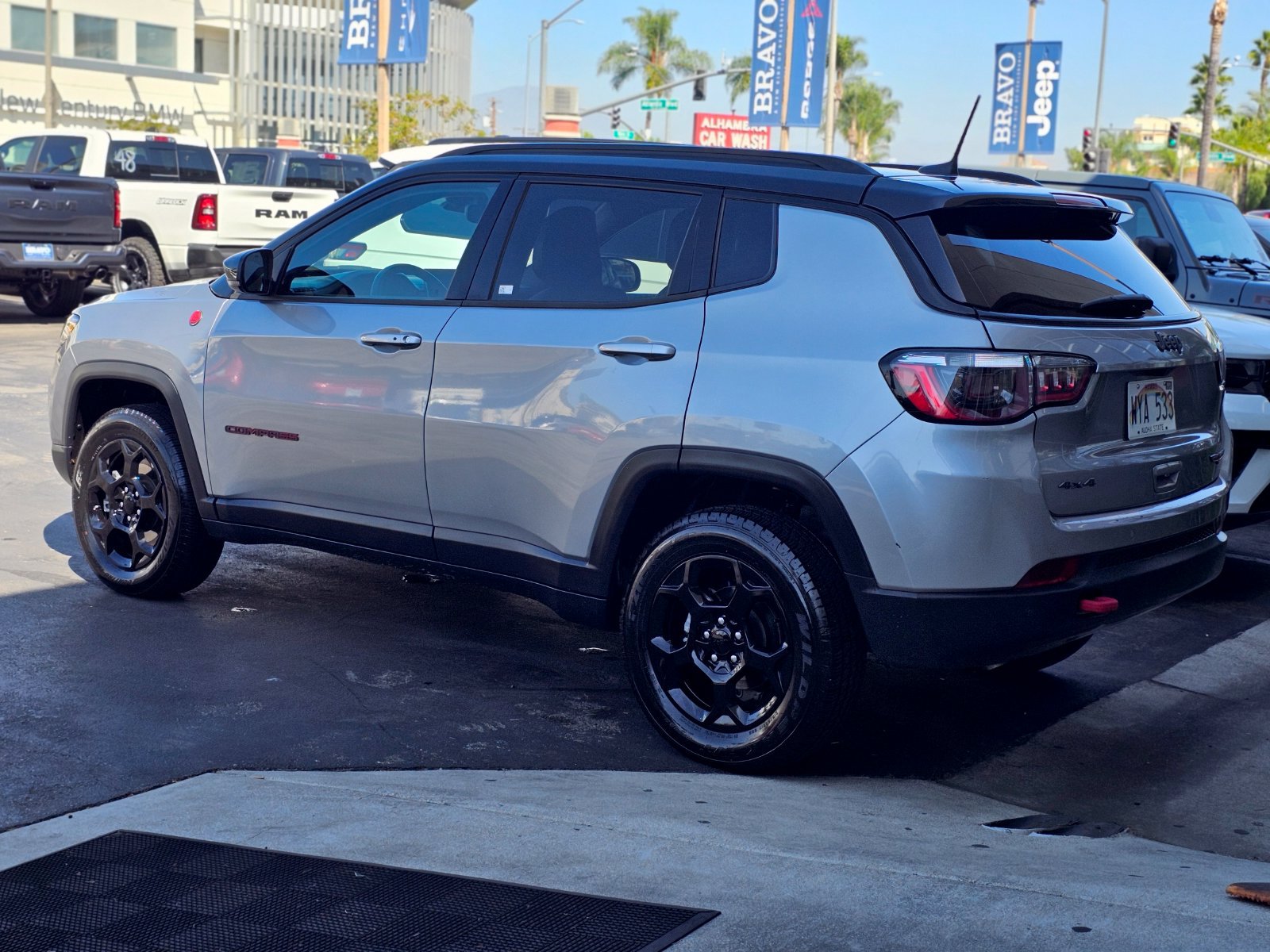 Used 2024 Jeep Compass Trailhawk AWD/4WD image 6