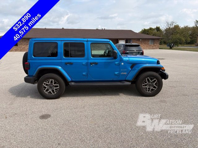 Used 2024 Jeep Wrangler Unlimited Sahara w/ Technology Group AWD/4WD image 8