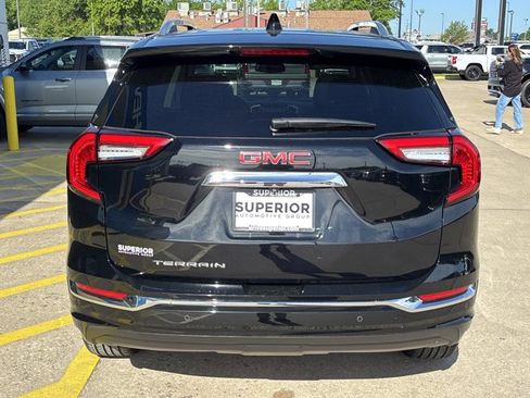 Used 2022 GMC Terrain Denali w/ Denali Premium Package AWD/4WD image 4