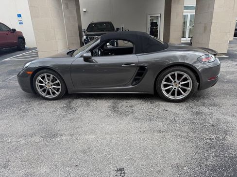 Used 2019 Porsche 718 Boxster RWD image 6