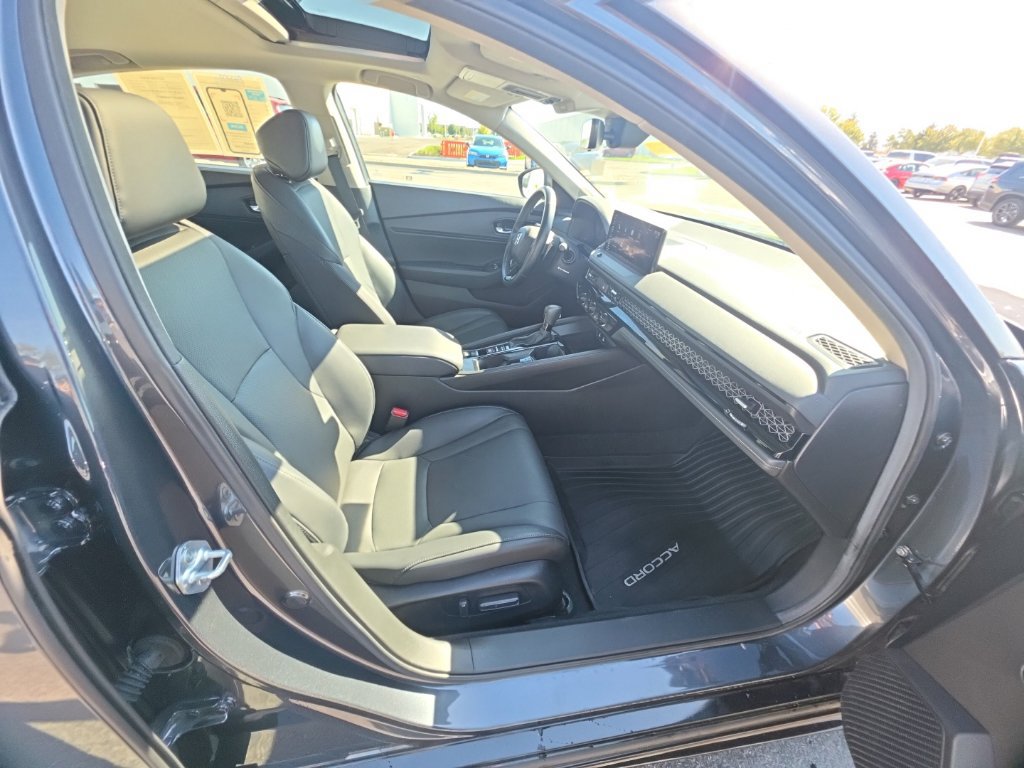 Used 2025 Honda Accord EX-L image 36