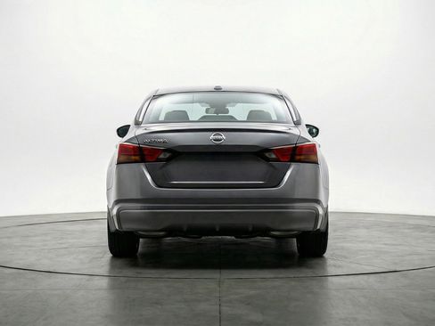 Used 2025 Nissan Altima 2.5 SV image 7