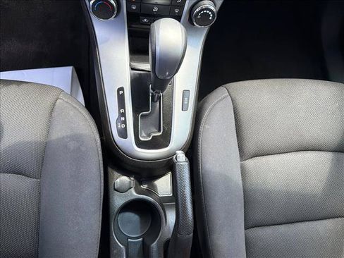 Used 2016 Chevrolet Cruze LT FWD image 13