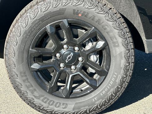 New 2025 Chevrolet Colorado Z71 w/ Midnight Edition image 34