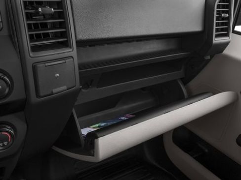 Used 2016 Ford F150 XL w/ Equipment Group 101A Mid image 18