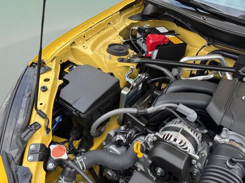 Used 2026 Toyota GR86 YUZU Limited image 29