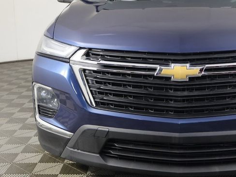 Used 2023 Chevrolet Traverse LS image 10