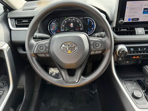 Certified 2025 Toyota RAV4 XLE image 18