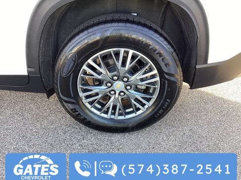 Used 2024 Chevrolet Traverse LT FWD image 36