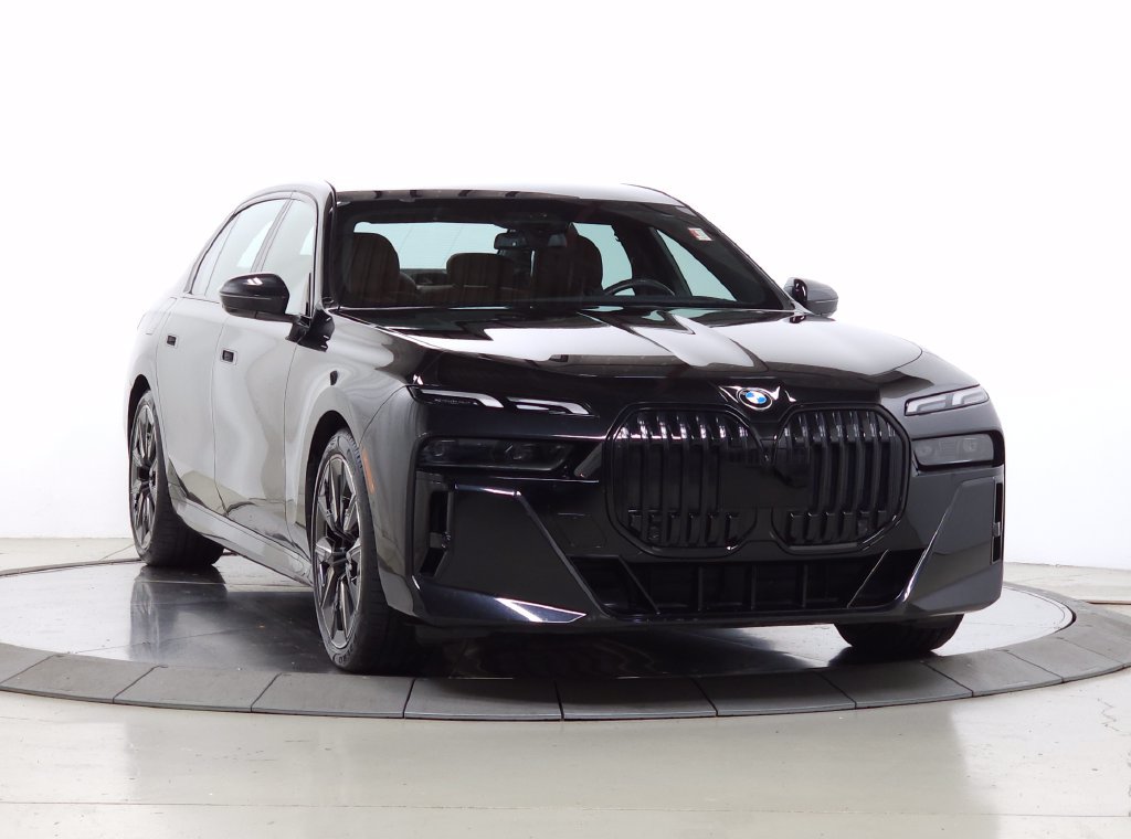 Used 2023 BMW 760i xDrive AWD/4WD image 10