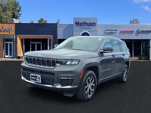 Used 2023 Jeep Grand Cherokee L Limited AWD/4WD image 7