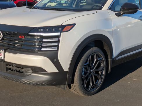 New 2026 Nissan Kicks SR image 8