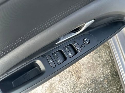 Certified 2025 Hyundai Elantra Blue image 11