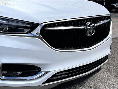 Used 2021 Buick Enclave Essence image 29