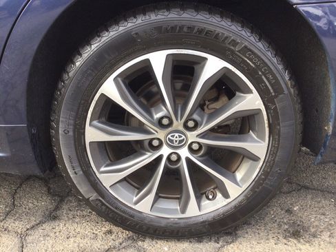 Used 2017 Toyota Avalon XLE image 27