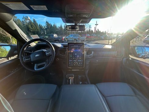 Used 2025 Ford F150 Lightning Lariat image 13