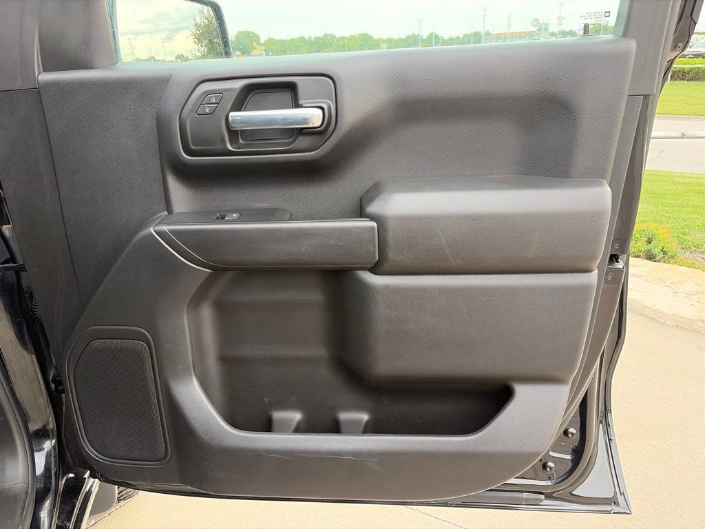 Used 2022 Chevrolet Silverado 1500 Custom Trail Boss w/ Safety Confidence Package AWD/4WD image 24