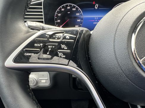 Certified 2025 Mercedes-Benz GLE 450 4MATIC image 19