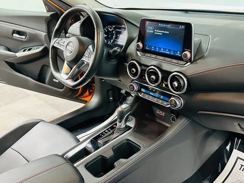 Used 2023 Nissan Sentra SR w/ SR Premium Package image 7