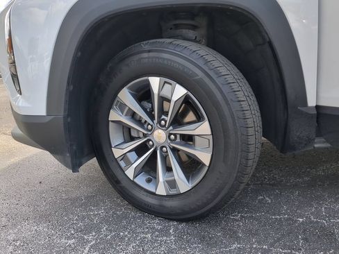 Used 2025 Chevrolet Equinox LT w/ Convenience Package II FWD image 33
