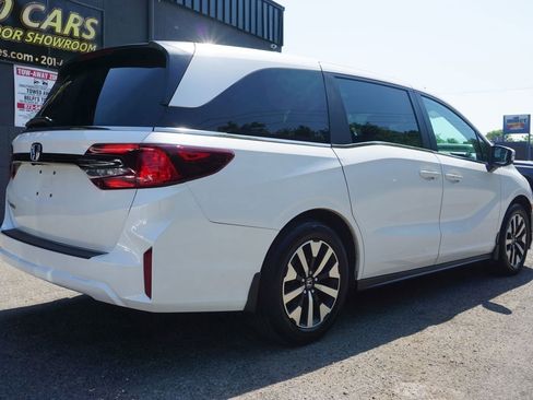 Used 2025 Honda Odyssey EX-L image 9