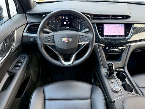 Certified 2024 Cadillac XT6 Premium Luxury w/ Technology Package AWD/4WD image 36