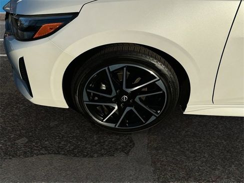 Used 2024 Nissan Sentra SR image 12