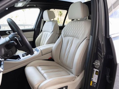 Certified 2025 BMW X5 xDrive50e w/ Executive Package AWD/4WD image 19