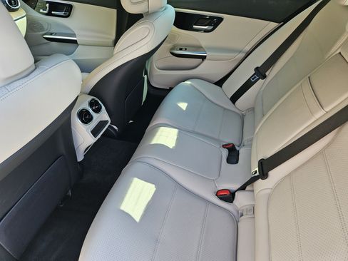 Used 2024 Mercedes-Benz C 300 Sedan image 25