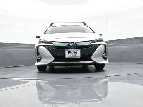 Certified 2020 Toyota Prius Prime Limited FWD image 25
