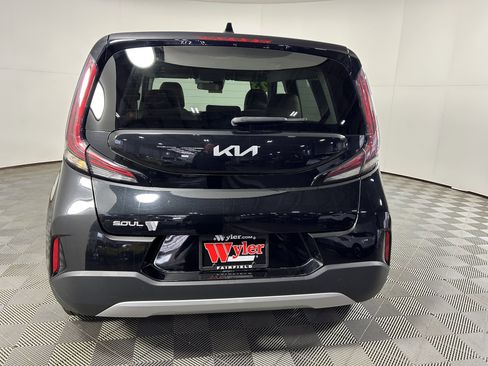Used 2023 Kia Soul LX w/ LX Technology Package FWD image 5