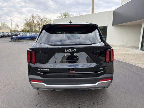 New 2026 Kia Sorento S AWD/4WD image 8