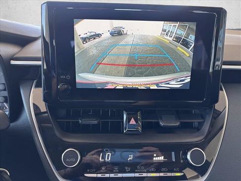 Used 2025 Toyota Corolla LE FWD image 13