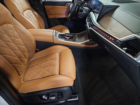 Certified 2024 BMW X7 xDrive40i w/ Executive Package image 22