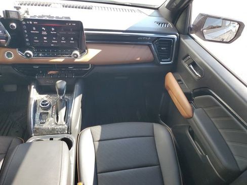 Used 2024 GMC Canyon AT4 w/ AT4 Premium Package image 29