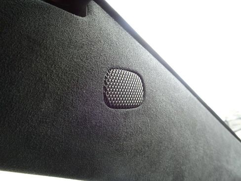 Used 2018 Tesla Model X 75D image 22