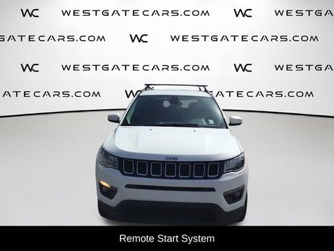 Used 2018 Jeep Compass Latitude w/ Popular Equipment Group FWD image 5