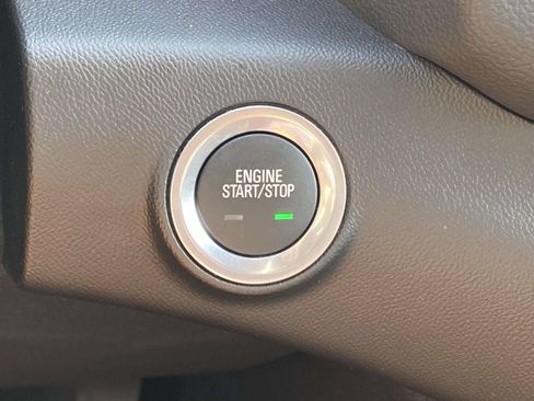 Used 2024 GMC Terrain SLT w/ LPO, Floor Liner Package FWD image 24