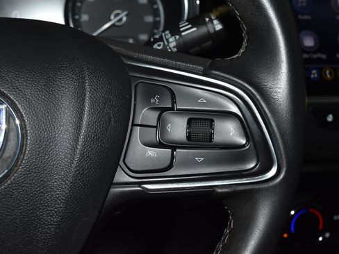 Used 2020 Buick Encore GX Preferred w/ Sport Touring Package FWD image 9