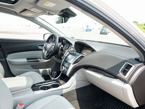 Used 2019 Acura TLX w/ Technology Package FWD image 18