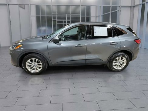 Used 2022 Ford Escape SE image 5