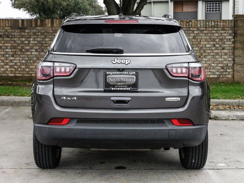 Used 2018 Jeep Compass Latitude image 18