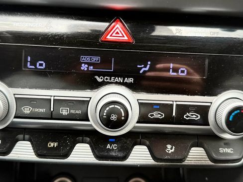 Used 2020 Hyundai Elantra SEL w/ Cargo Package (C1) FWD image 18