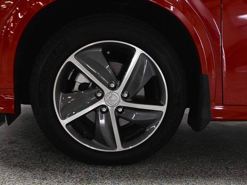Used 2019 Honda HR-V Touring image 5