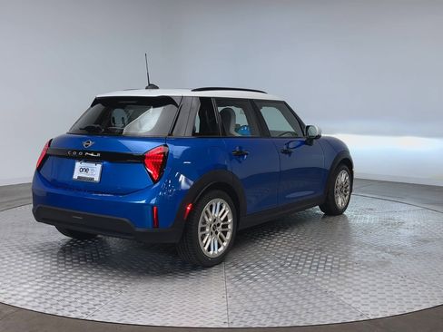 New 2026 MINI Cooper 4-Door Hardtop image 8