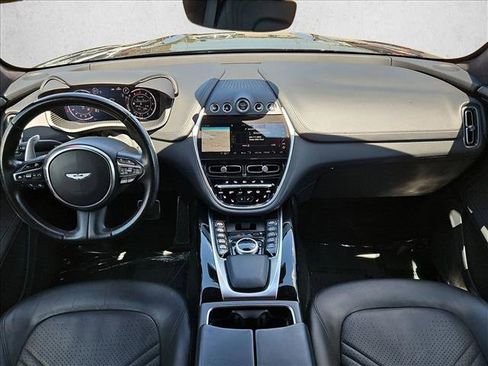 Used 2022 Aston Martin DBX AWD/4WD image 18