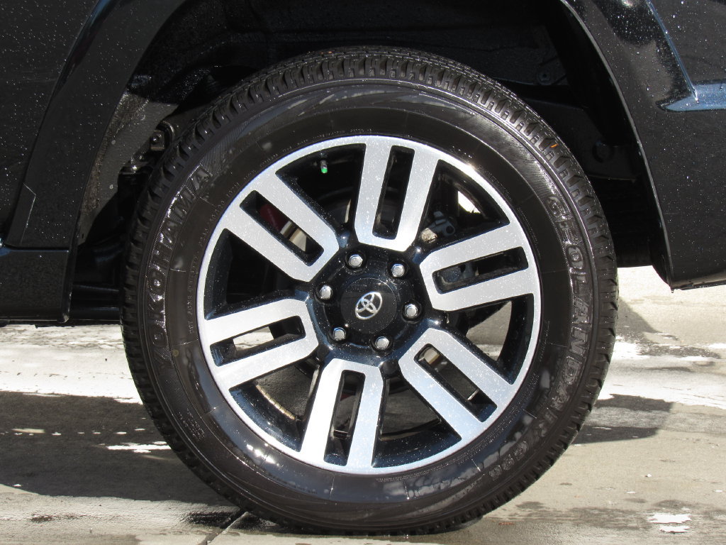 Used 2023 Toyota 4Runner Limited AWD/4WD image 35