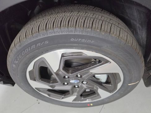 New 2026 Subaru Crosstrek 2.5i Limited AWD/4WD image 9