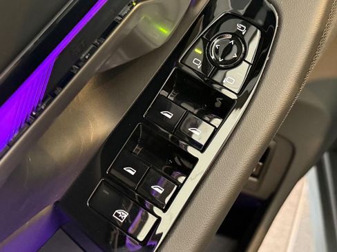 Used 2026 BMW 540i xDrive AWD/4WD image 21