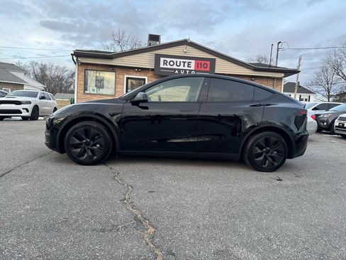 Used 2024 Tesla Model Y Long Range image 14